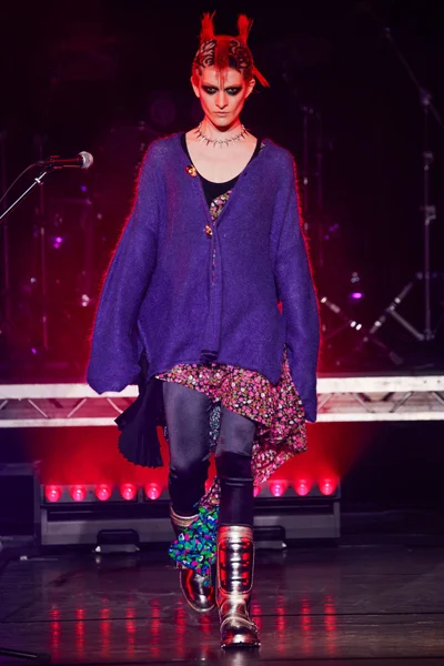 Look 28
